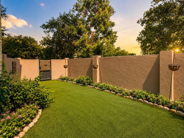 5703 Lakeshore Vista Drive, Richmond, TX 77469