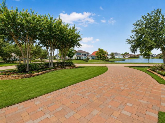 5703 Lakeshore Vista Drive, Richmond, TX 77469