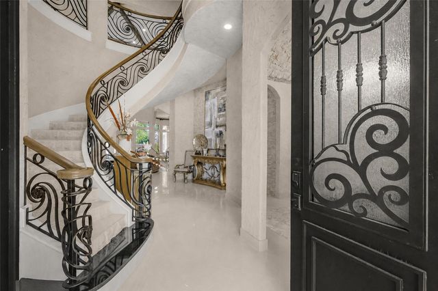 5703 Lakeshore Vista Drive, Richmond, TX 77469