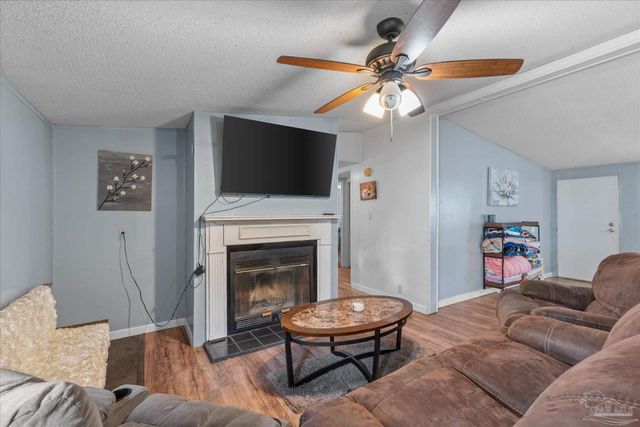 4485 Gainer Ave, Milton, FL 32583