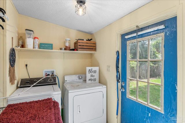 4485 Gainer Ave, Milton, FL 32583