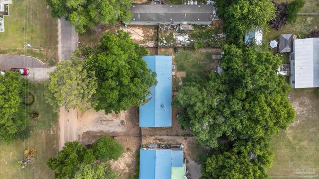 4485 Gainer Ave, Milton, FL 32583