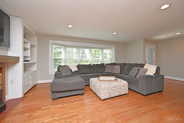 6866 Kenwood Road, Madeira, OH 45243