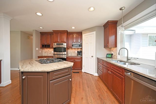 6866 Kenwood Road, Madeira, OH 45243