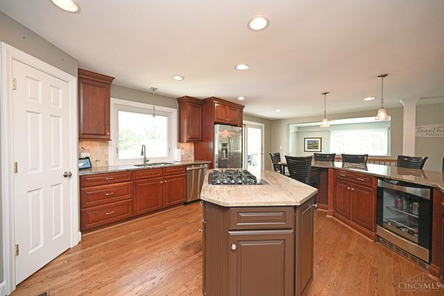 6866 Kenwood Road, Madeira, OH 45243