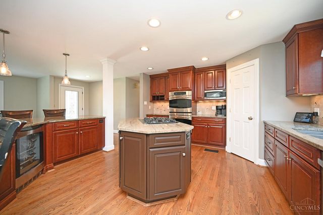 6866 Kenwood Road, Madeira, OH 45243