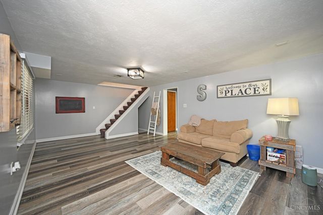 6866 Kenwood Road, Madeira, OH 45243
