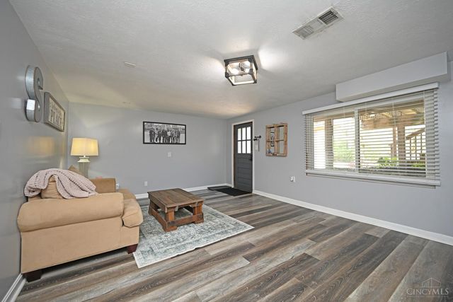 6866 Kenwood Road, Madeira, OH 45243