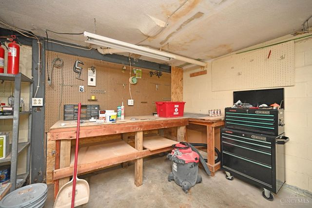 6866 Kenwood Road, Madeira, OH 45243