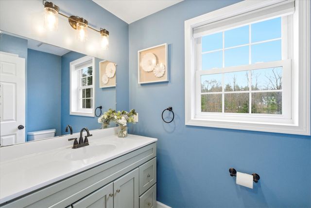 4 Cobblestone Place, Merrimack, NH 03054