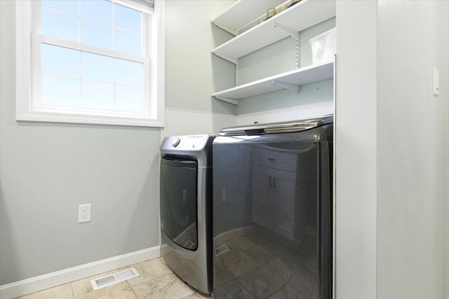 4 Cobblestone Place, Merrimack, NH 03054