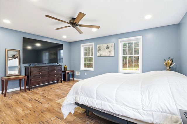 4 Cobblestone Place, Merrimack, NH 03054