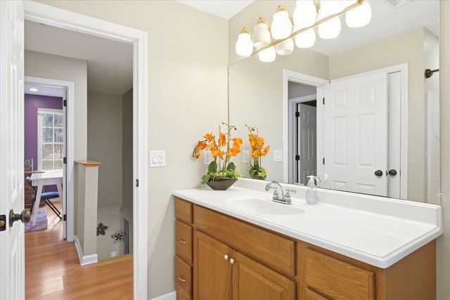 4 Cobblestone Place, Merrimack, NH 03054