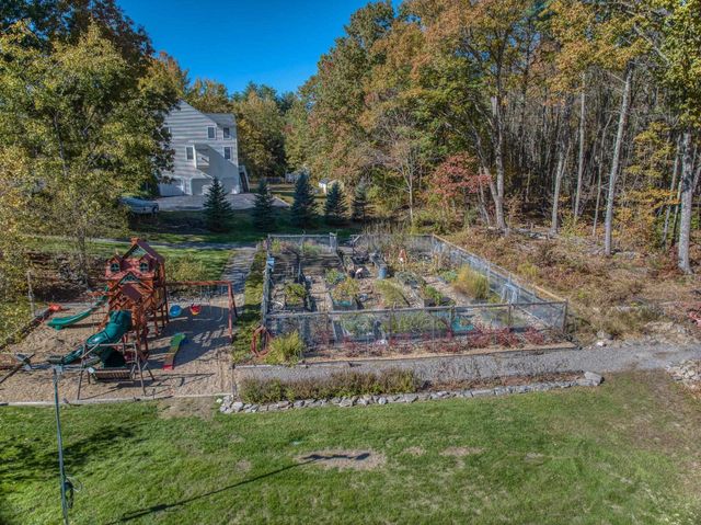 4 Cobblestone Place, Merrimack, NH 03054