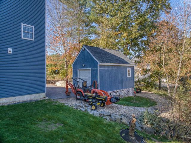 4 Cobblestone Place, Merrimack, NH 03054