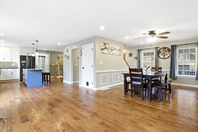 4 Cobblestone Place, Merrimack, NH 03054