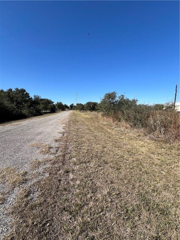 293 Woods Dr, Rockport, TX 78382 — photo 3