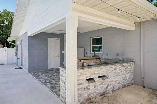 1414 SEFFNER VALRICO ROAD, Seffner, FL 33584