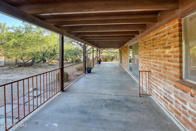 3520 N Melpomene Way, Tucson, AZ 85749
