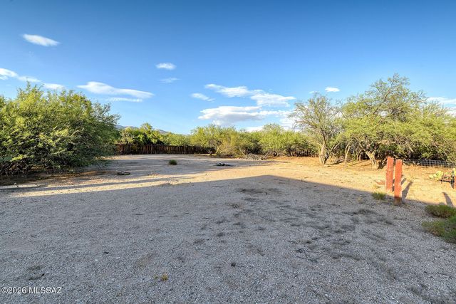 3520 N Melpomene Way, Tucson, AZ 85749