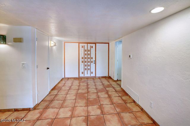 3520 N Melpomene Way, Tucson, AZ 85749