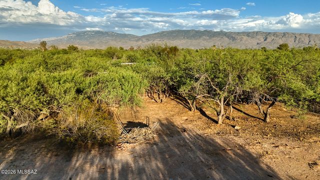 3520 N Melpomene Way, Tucson, AZ 85749