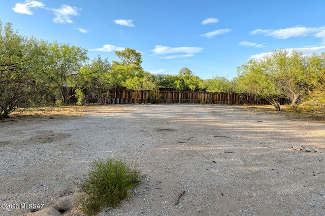 3520 N Melpomene Way, Tucson, AZ 85749
