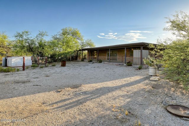 3520 N Melpomene Way, Tucson, AZ 85749