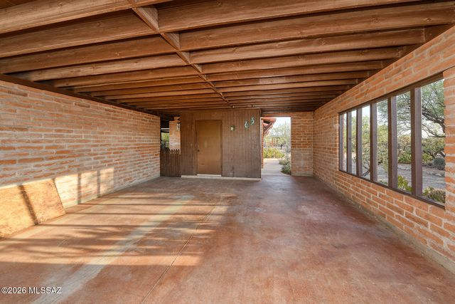 3520 N Melpomene Way, Tucson, AZ 85749