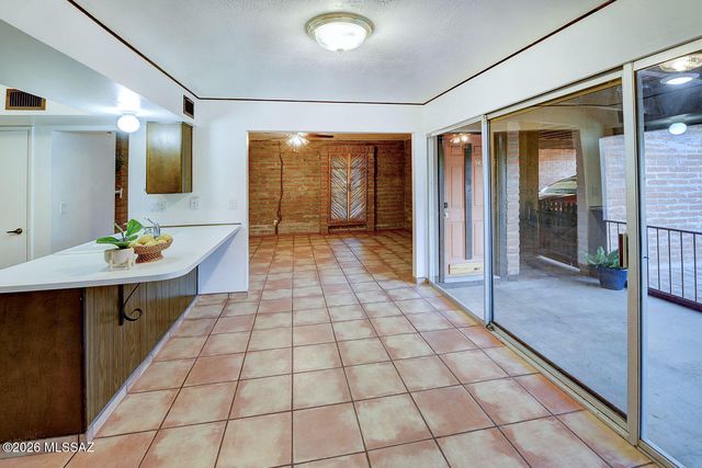 3520 N Melpomene Way, Tucson, AZ 85749