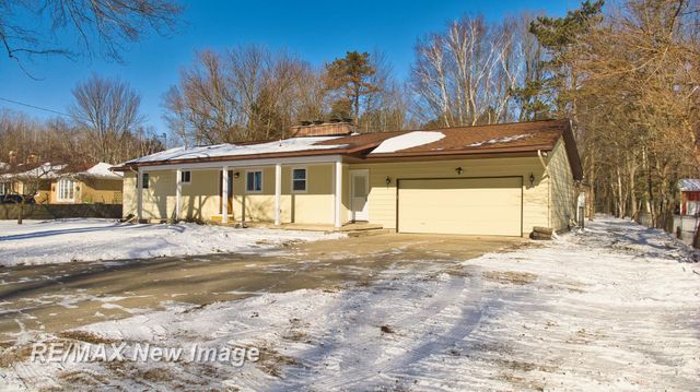 5885 McGrandy Road, Bridgeport Twp, MI 48722