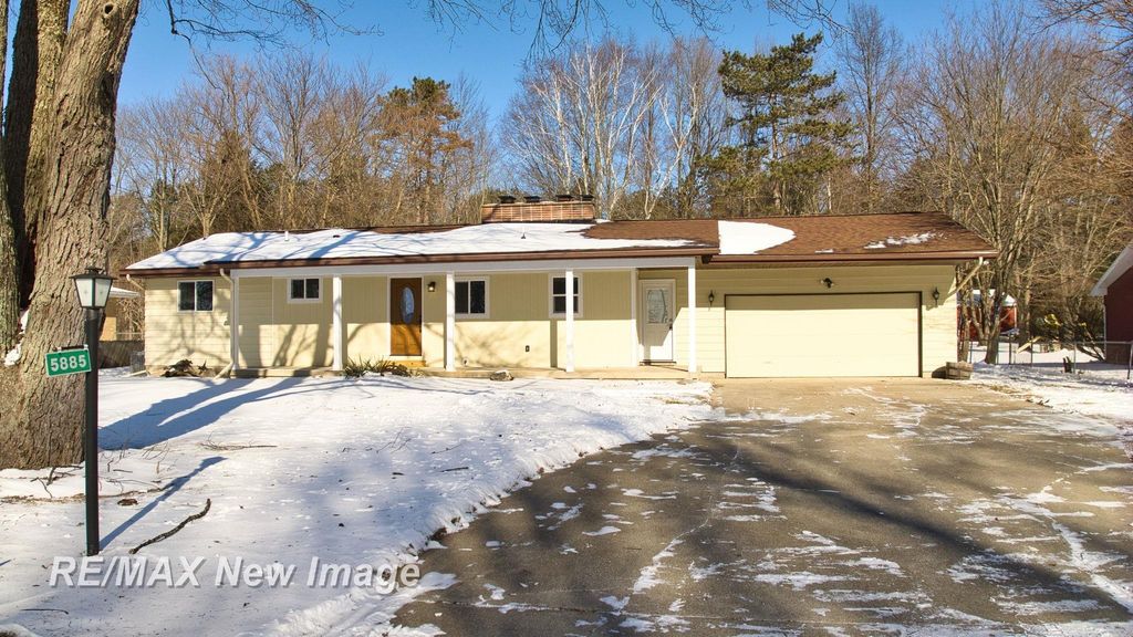 5885 McGrandy Road, Bridgeport Twp, MI 48722