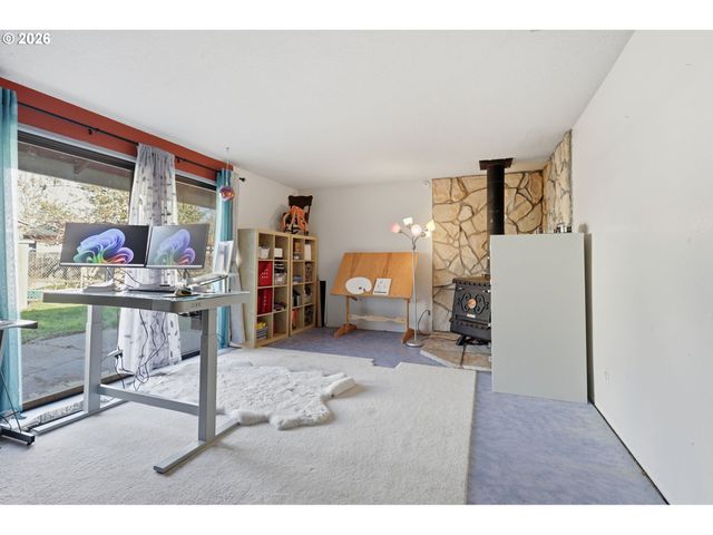 5643 Se SIERRA St, Hillsboro, OR 97123