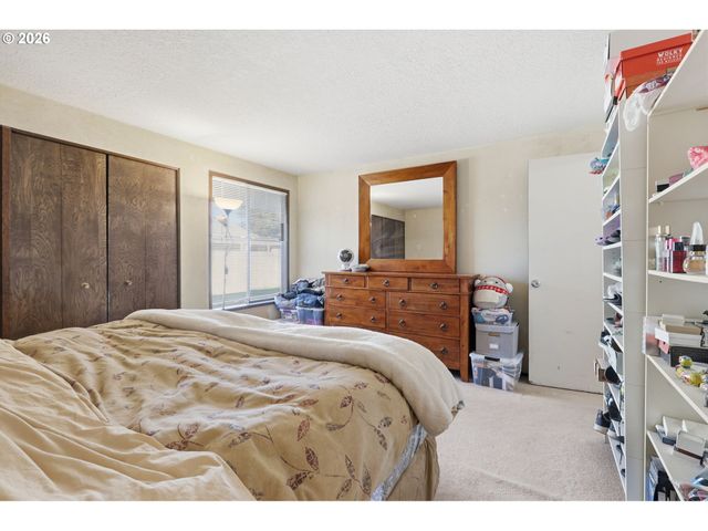 5643 Se SIERRA St, Hillsboro, OR 97123