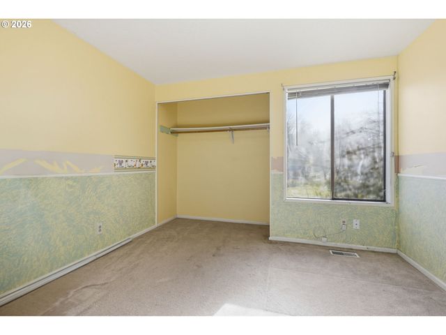 5643 Se SIERRA St, Hillsboro, OR 97123