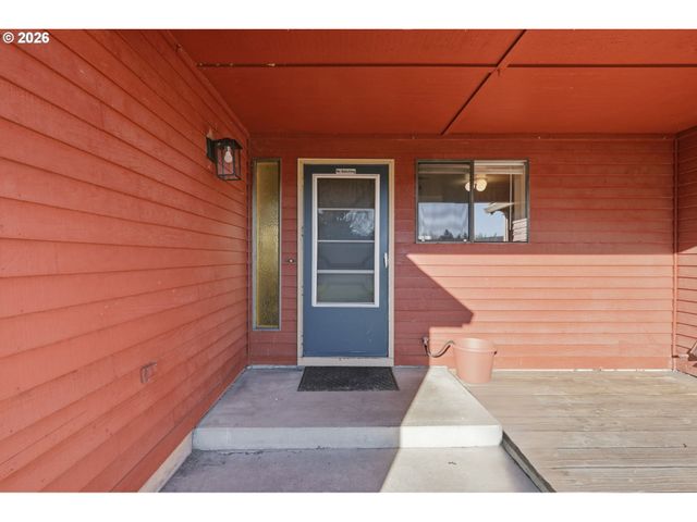 5643 Se SIERRA St, Hillsboro, OR 97123