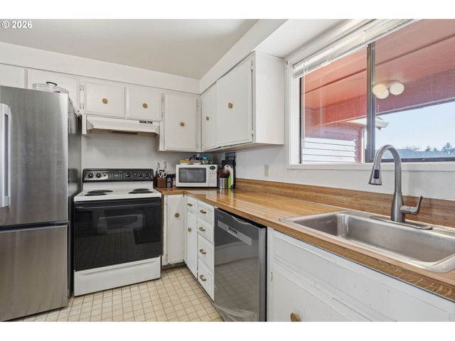 5643 Se SIERRA St, Hillsboro, OR 97123