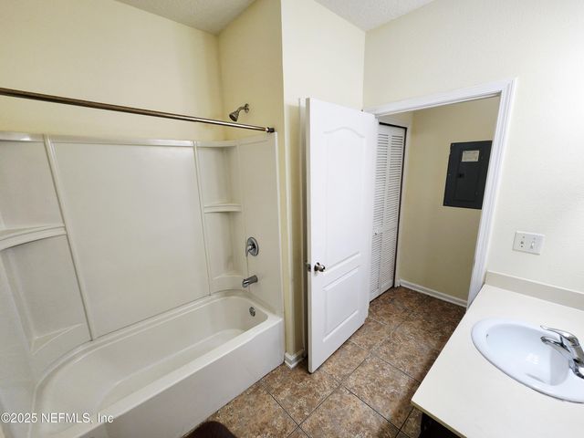 4991 KEY LIME Drive, 205, Jacksonville, FL 32256