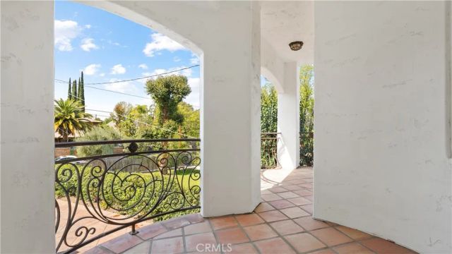 5128 Avenida Hacienda, Tarzana, CA 91356