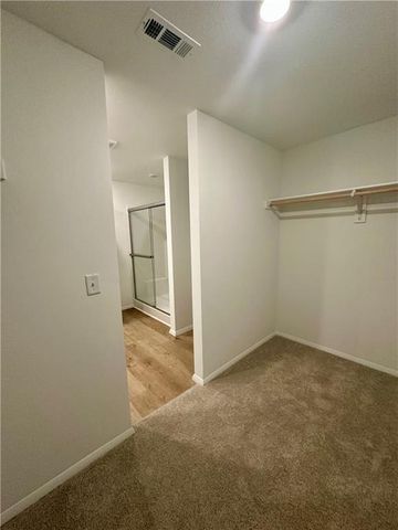 429 Valley View Drive, Tonganoxie, KS 66086