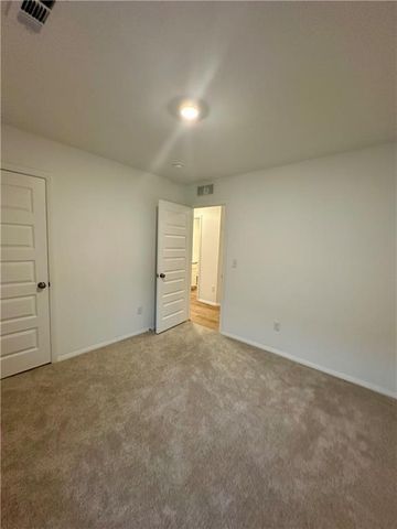 429 Valley View Drive, Tonganoxie, KS 66086