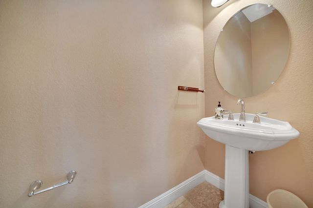 66 Argonaut Dr, Copperopolis, CA 95228