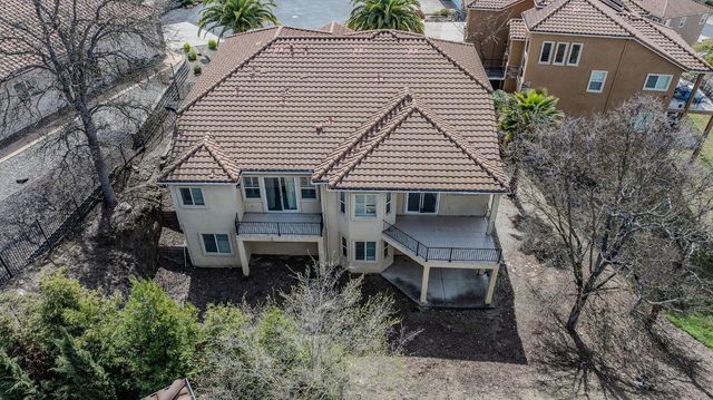 66 Argonaut Dr, Copperopolis, CA 95228