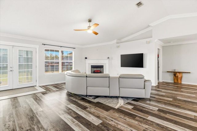 2145 Hagood Loop, Crestview, FL 32536