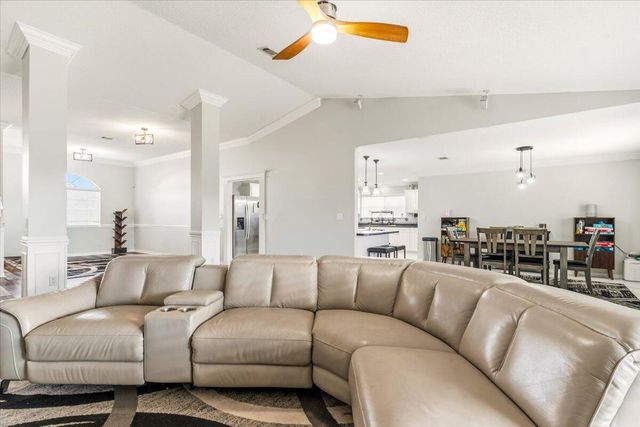 2145 Hagood Loop, Crestview, FL 32536