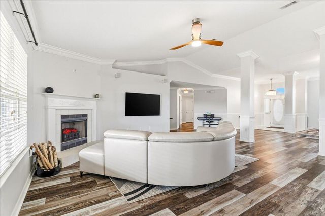 2145 Hagood Loop, Crestview, FL 32536