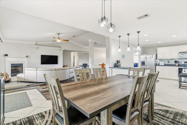 2145 Hagood Loop, Crestview, FL 32536