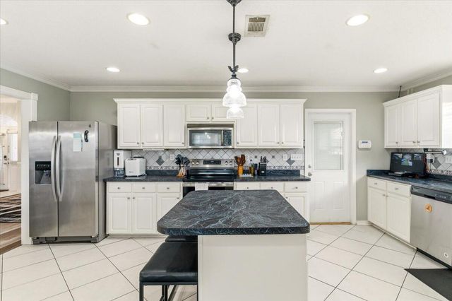 2145 Hagood Loop, Crestview, FL 32536