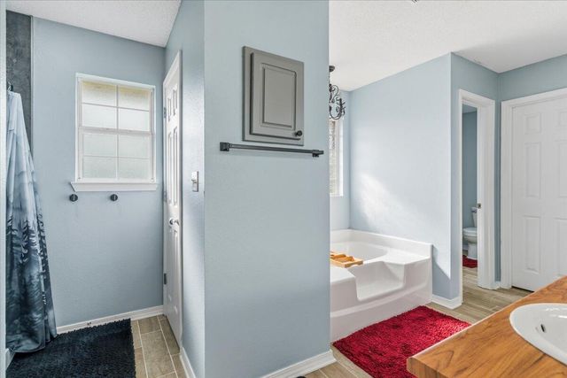 2145 Hagood Loop, Crestview, FL 32536