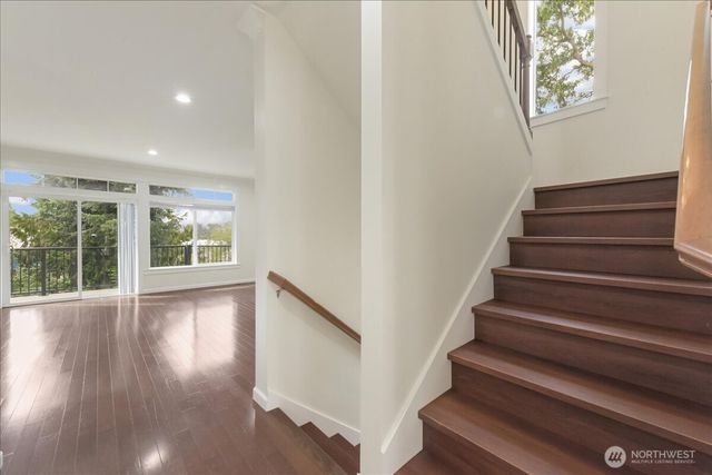 12722 35th AVE House D NE, Seattle, WA 98125